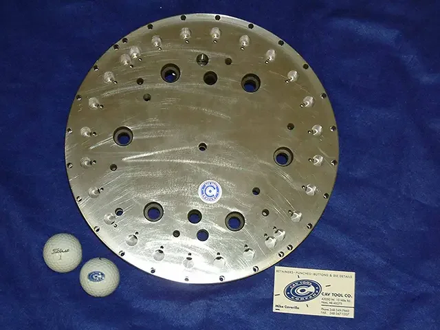 our products - retainers img